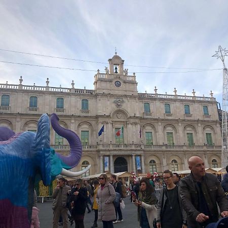 Sicily Wonderful Piazza Universita' Villa Catania Exterior photo