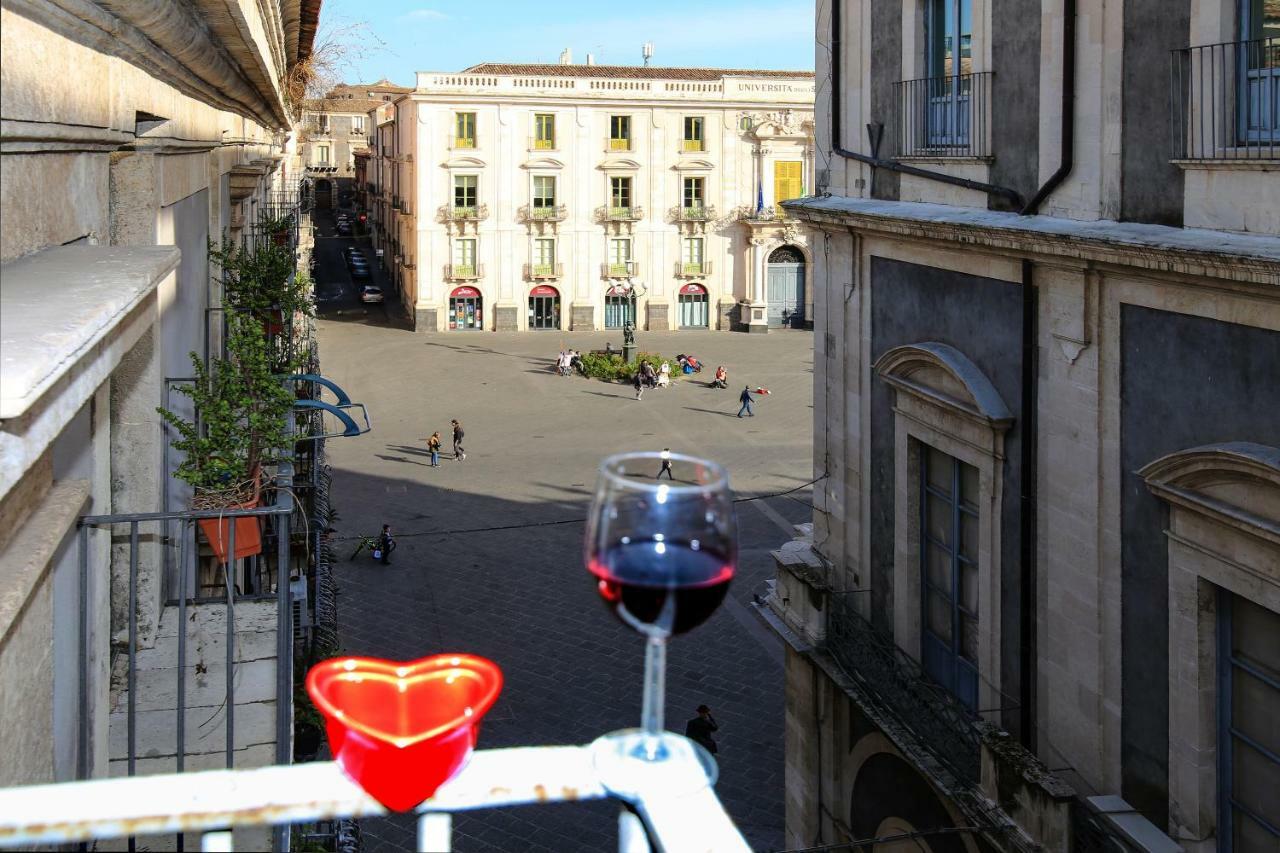 Sicily Wonderful Piazza Universita' Villa Catania Exterior photo